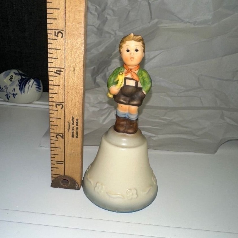 1984 Vintage Schmid Christmas Bell Hark The Herald First Annual Statuette Bell - Picture 3 of 6